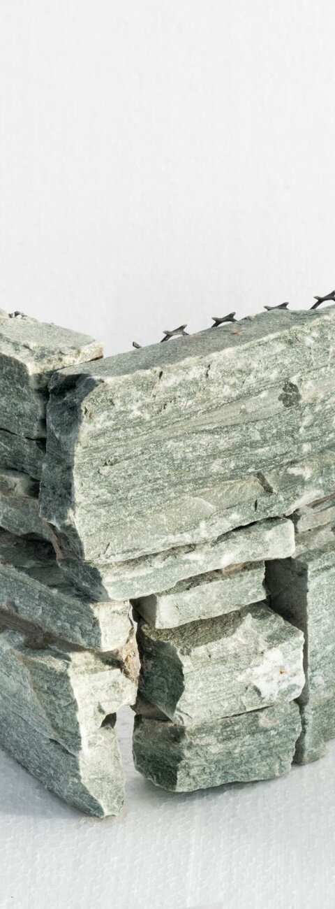 Wallstone Q 006 - Quartzite Green hrubý na síti Wallstone Q 006 - Quartzite Green hrubý na síti